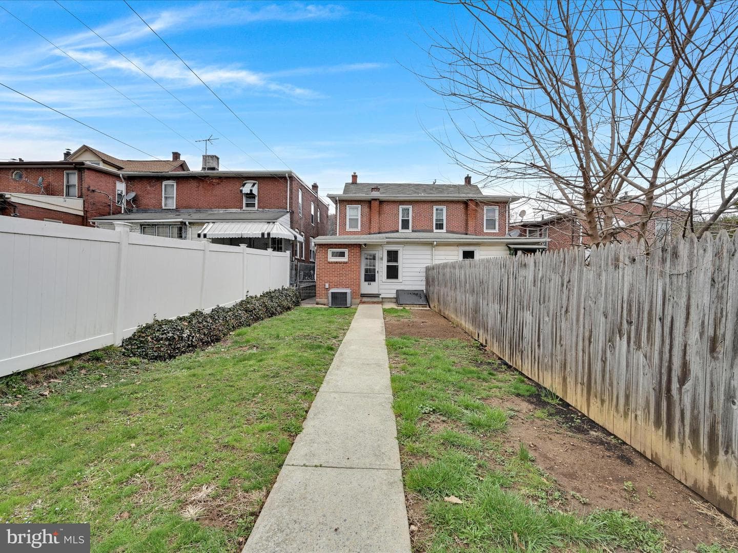 338 Charles Street photo 29