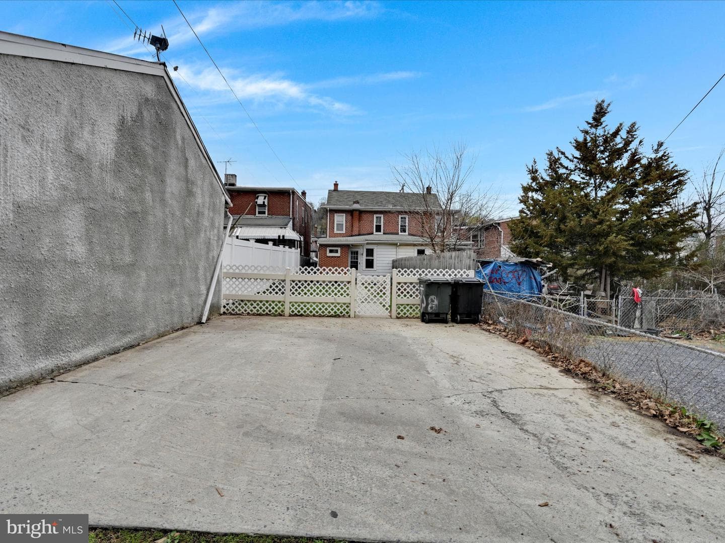 338 Charles Street photo 30