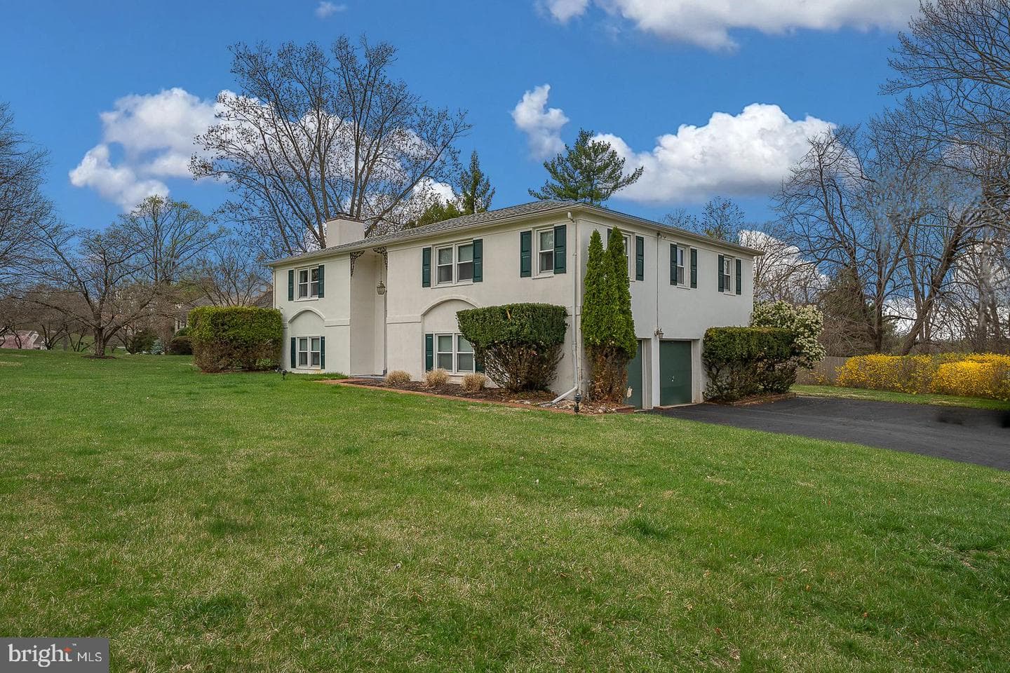 104 Beacon Drive E photo 1