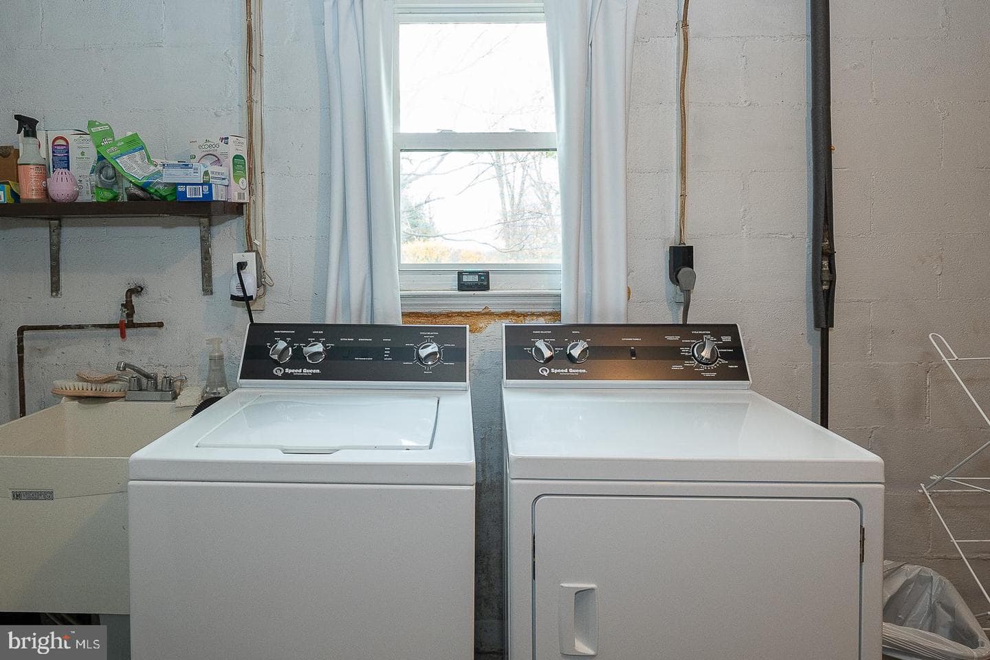 104 Beacon Drive E photo 28