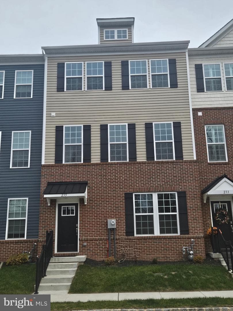 235 Smithworks Boulevard photo 1