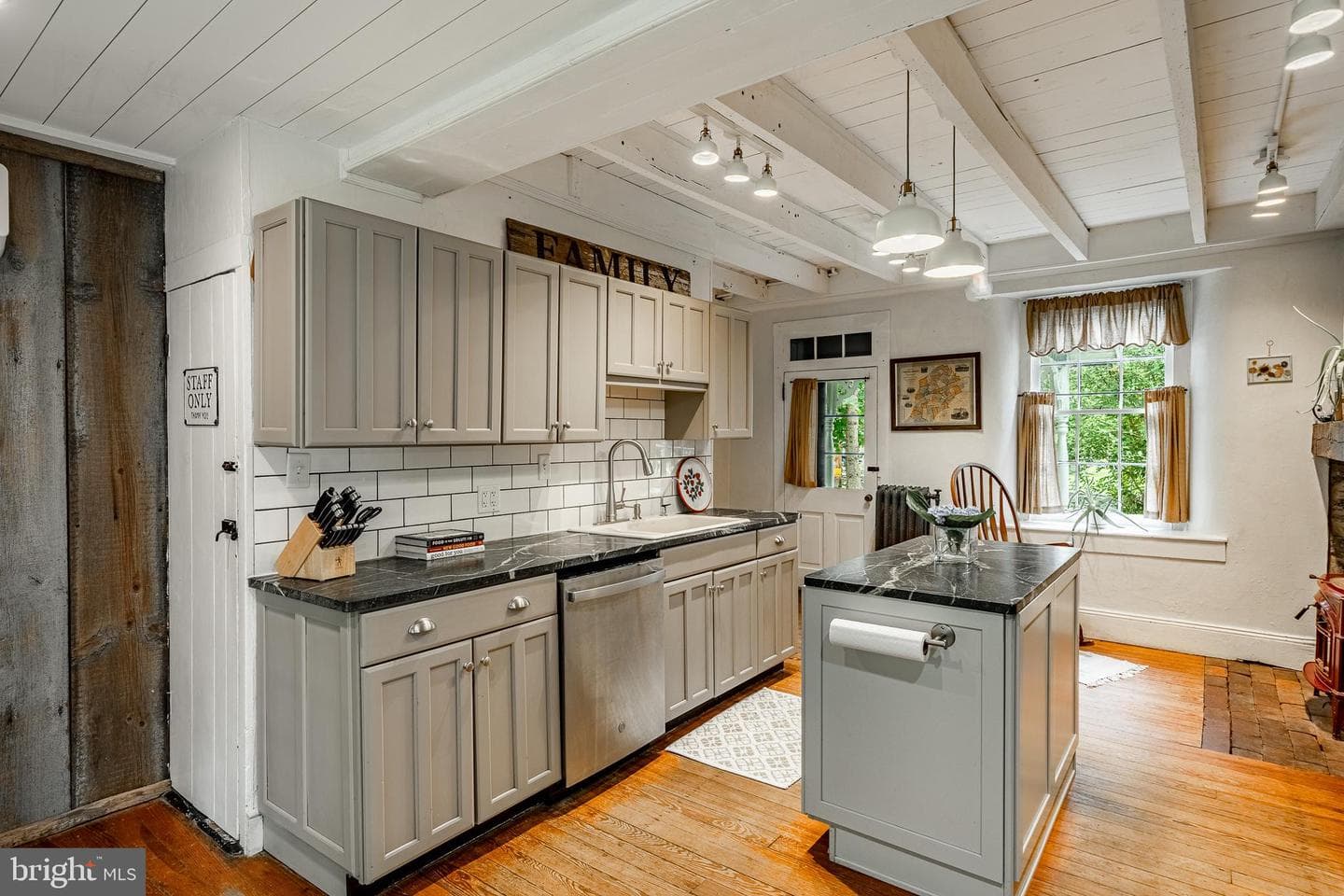 4870 Homeville Road photo 9