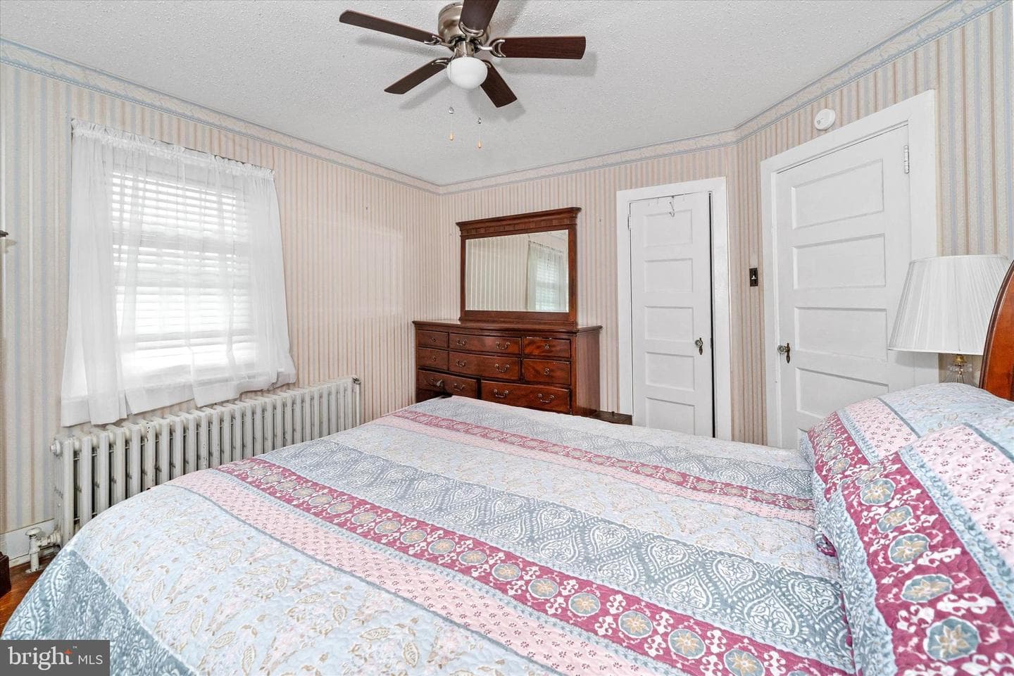 406 E South Street photo 11