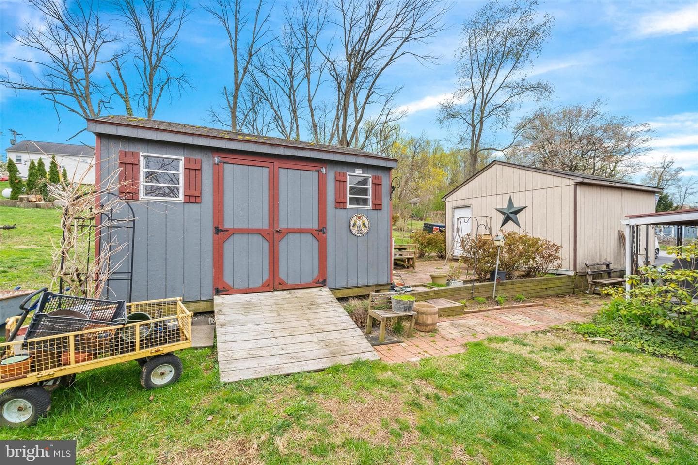 406 E South Street photo 24