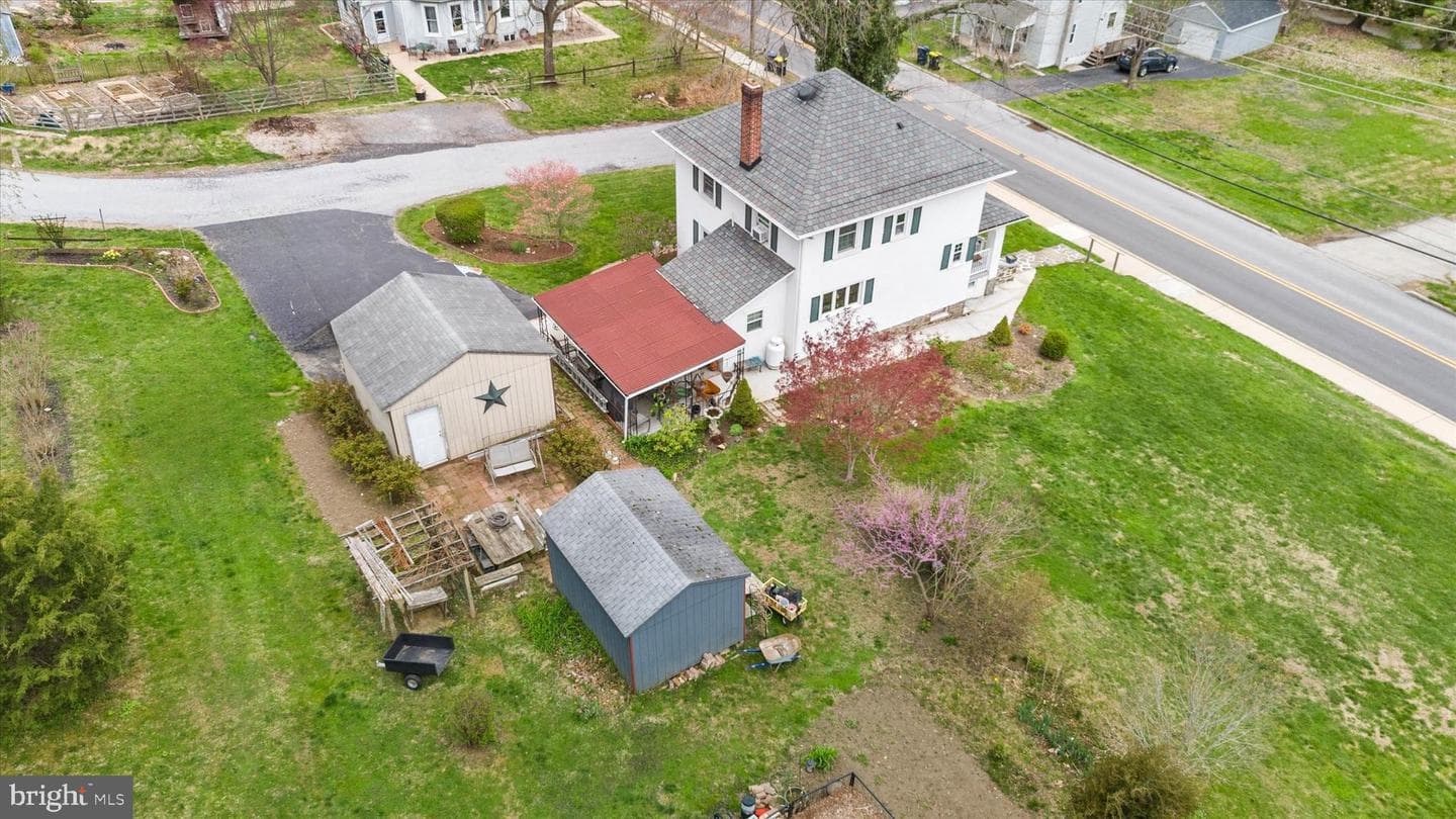 406 E South Street photo 26