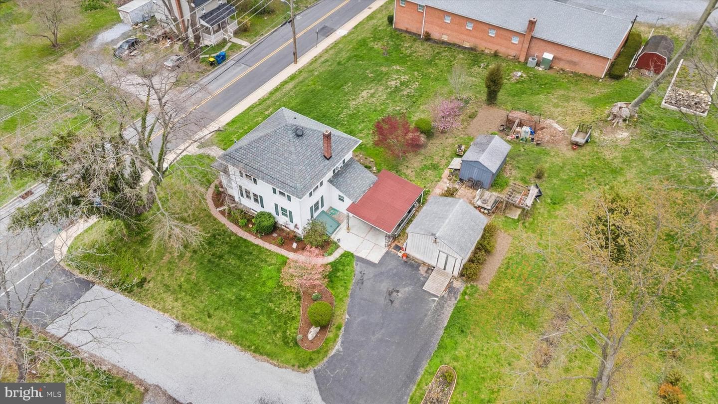 406 E South Street photo 28