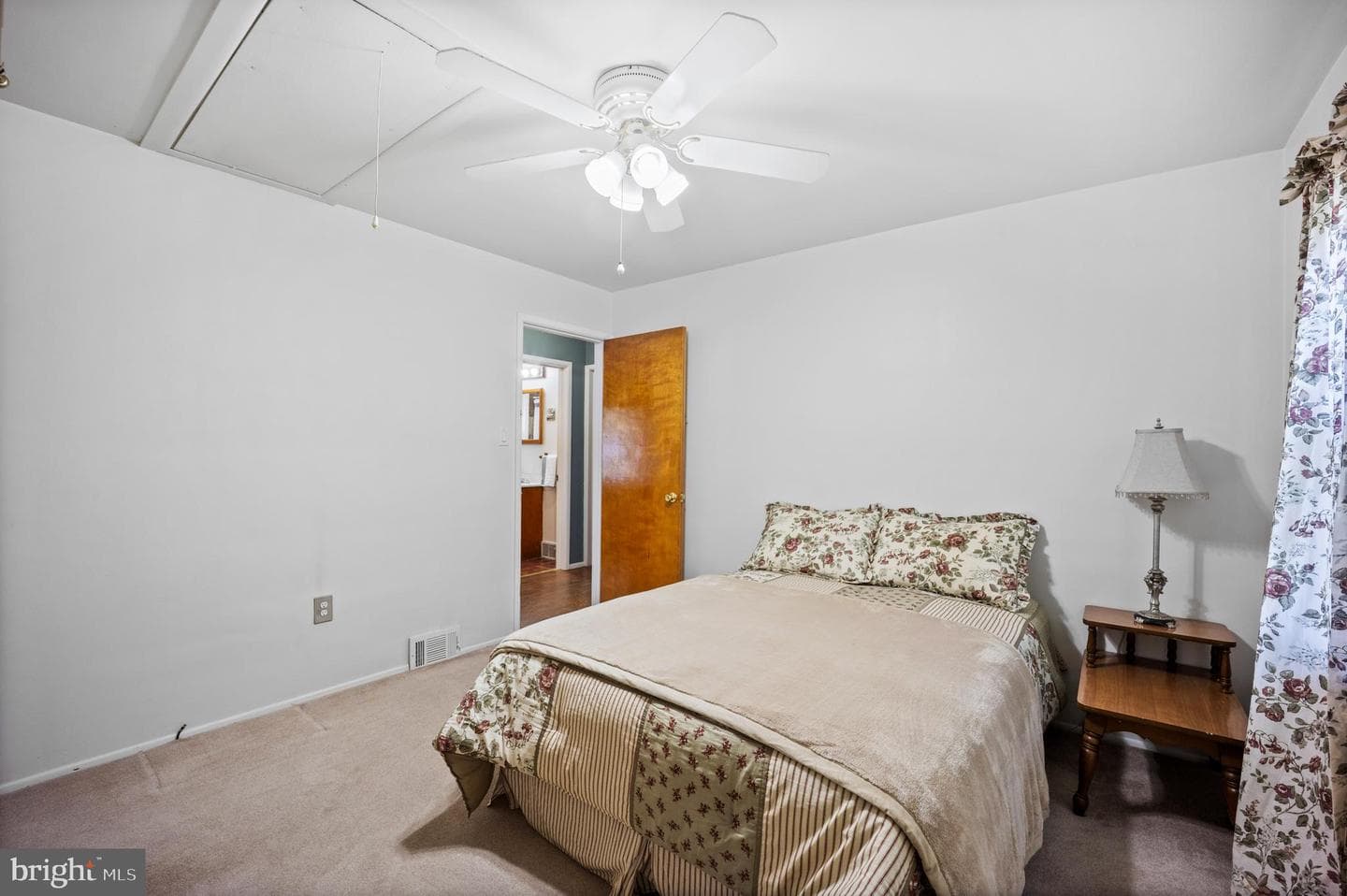 619 Oak Street photo 11