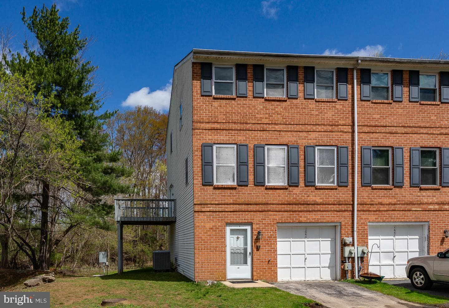 1640 S Coventry Lane photo 1