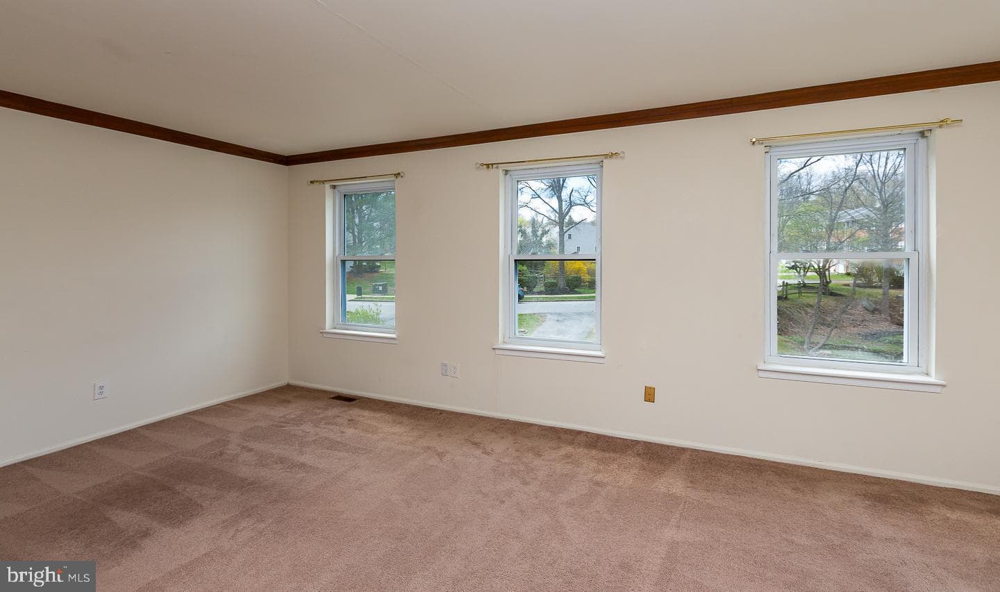 1640 S Coventry Lane photo 4