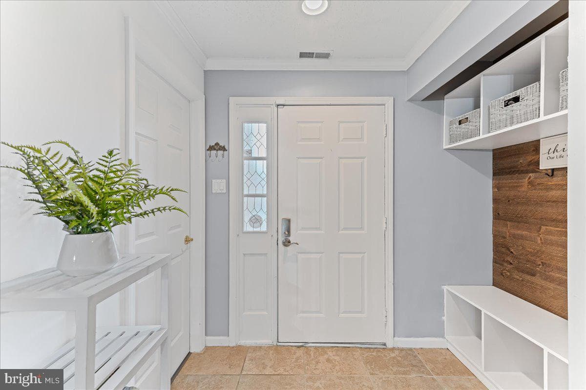 28 Hopkinson Court photo 4