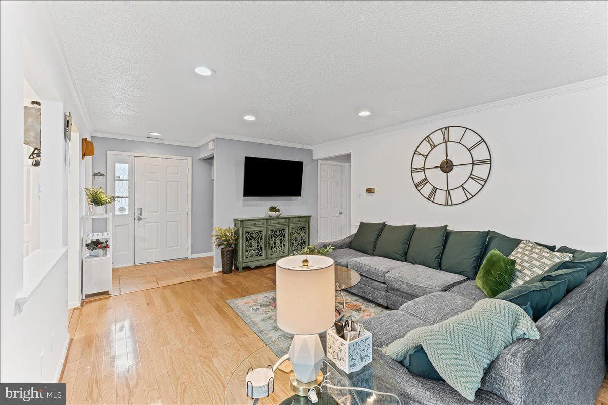 28 Hopkinson Court photo 6