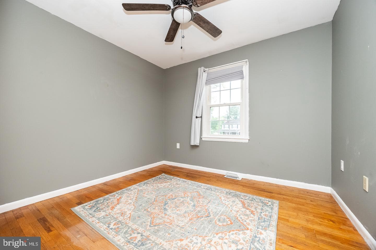 1437 Oakwood Road photo 10