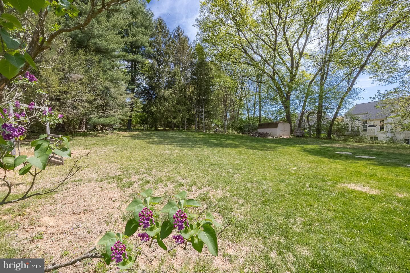 1437 Oakwood Road photo 14
