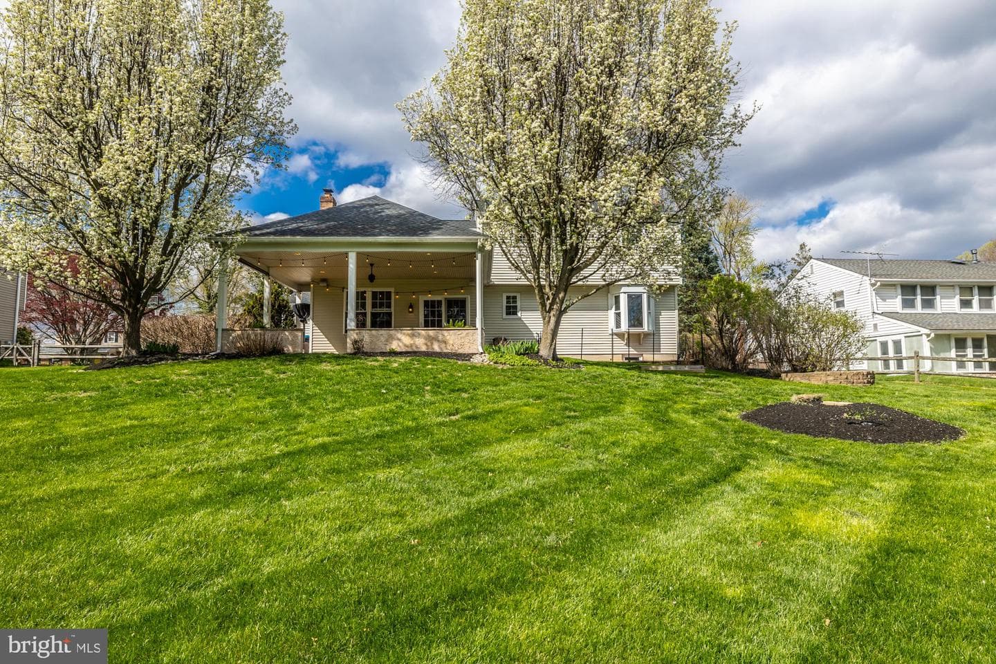 374 Devon Drive photo 12