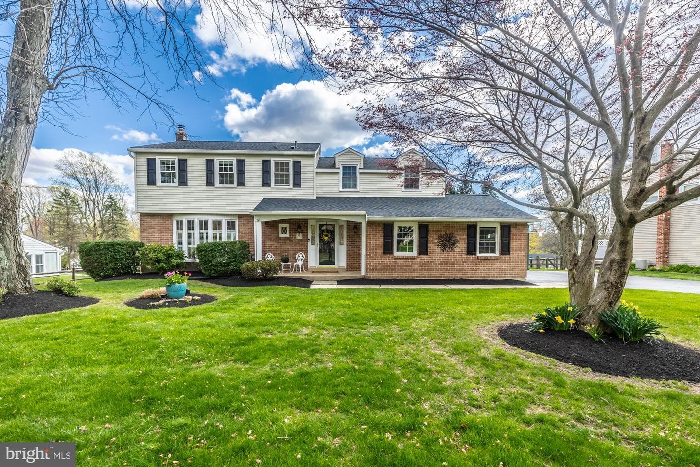 374 Devon Drive photo 2
