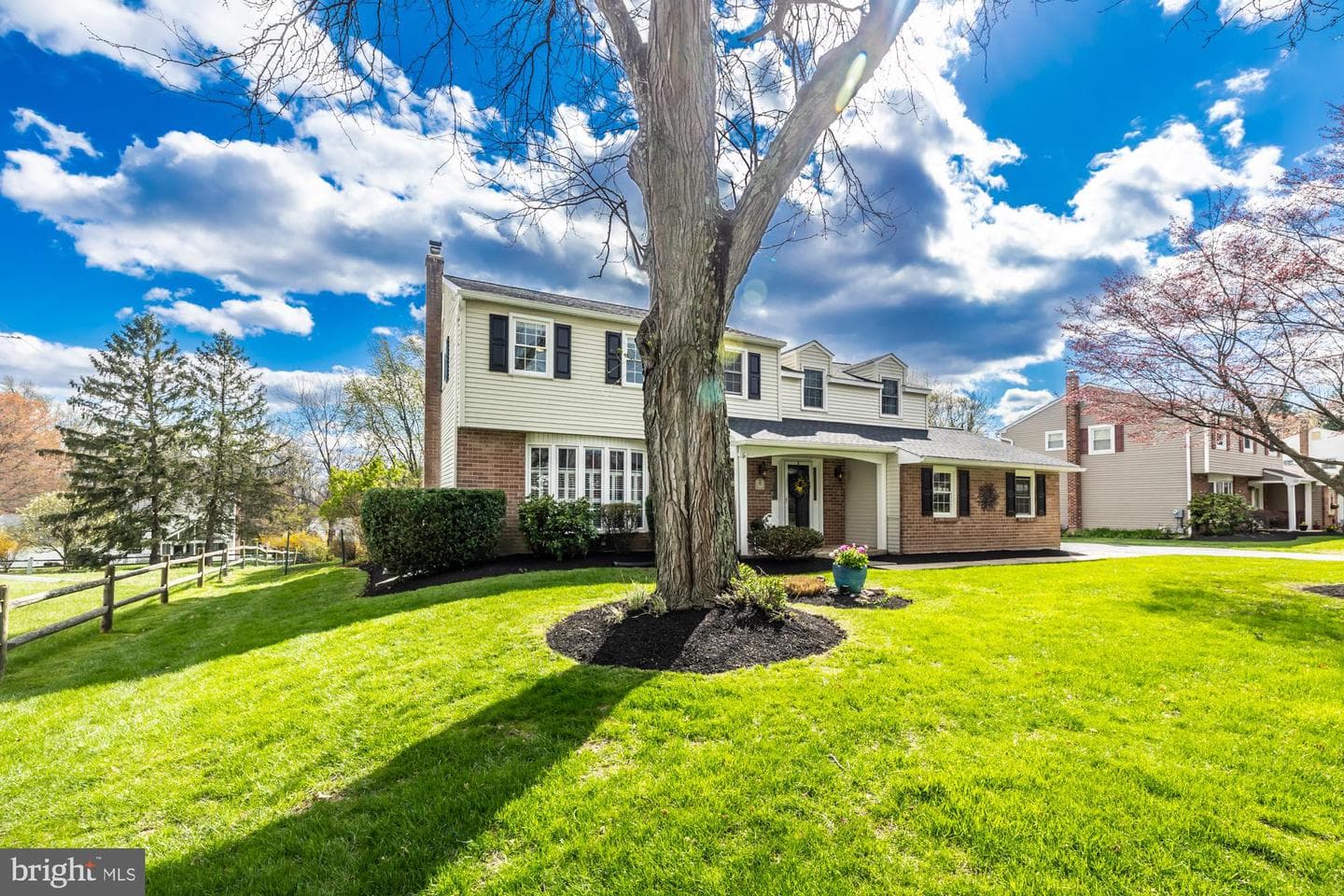 374 Devon Drive photo 3
