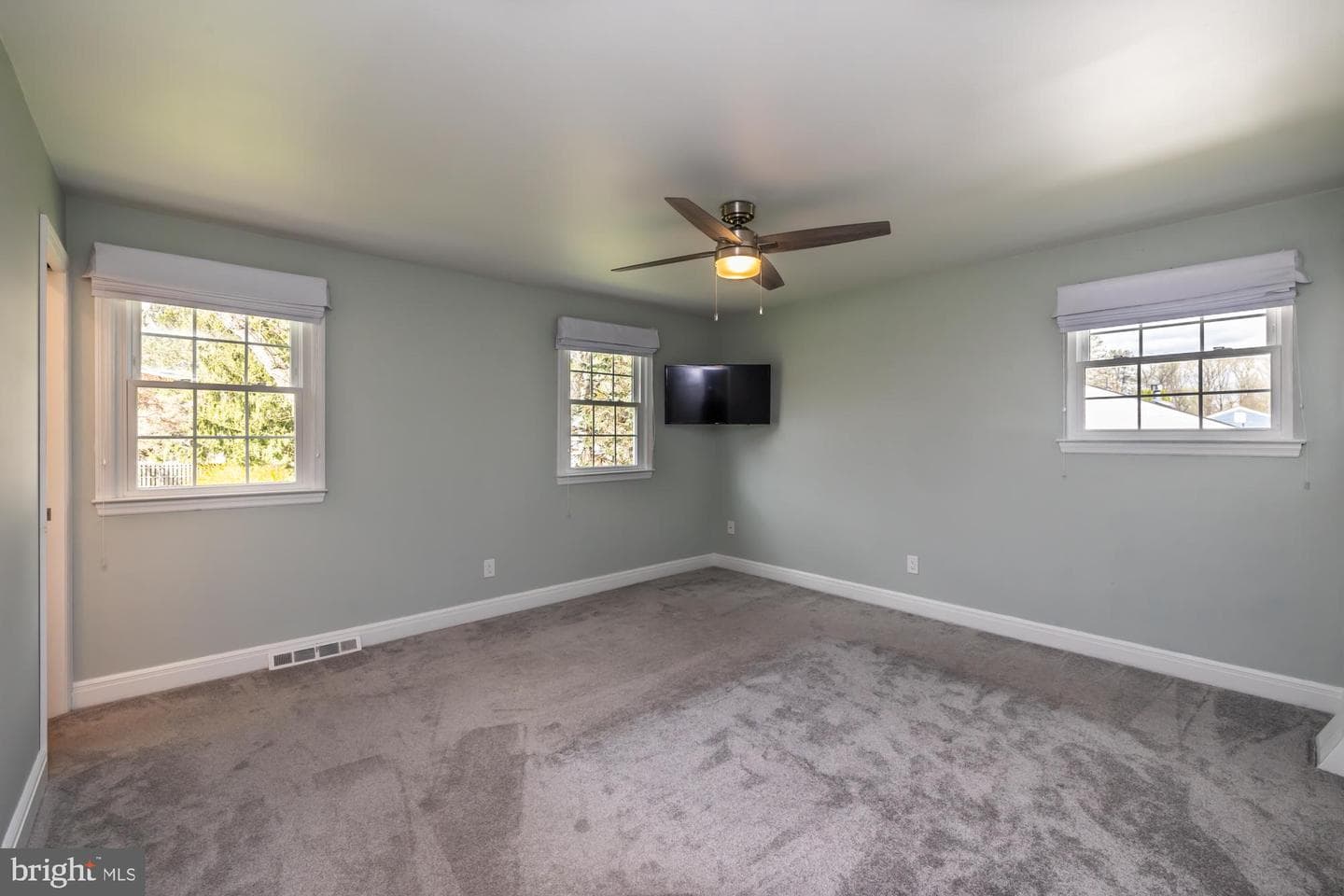 374 Devon Drive photo 32