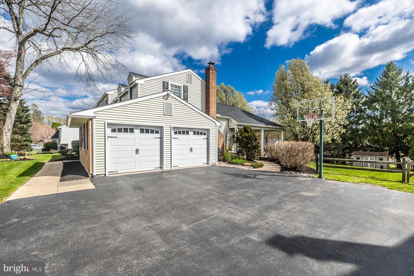 374 Devon Drive photo 5