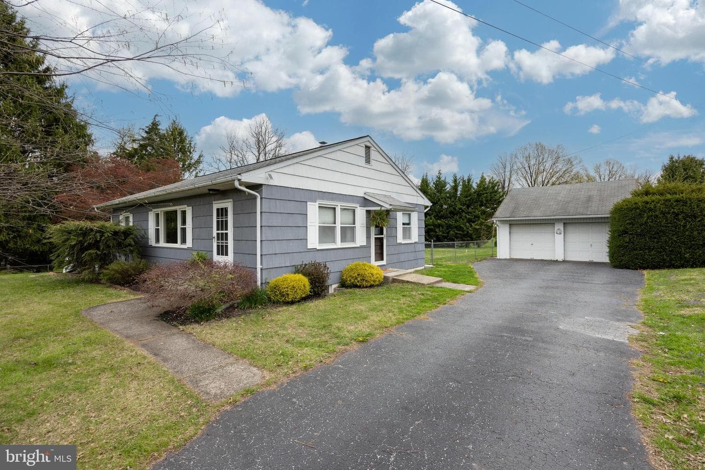 897 Old Schuylkill Road photo 2