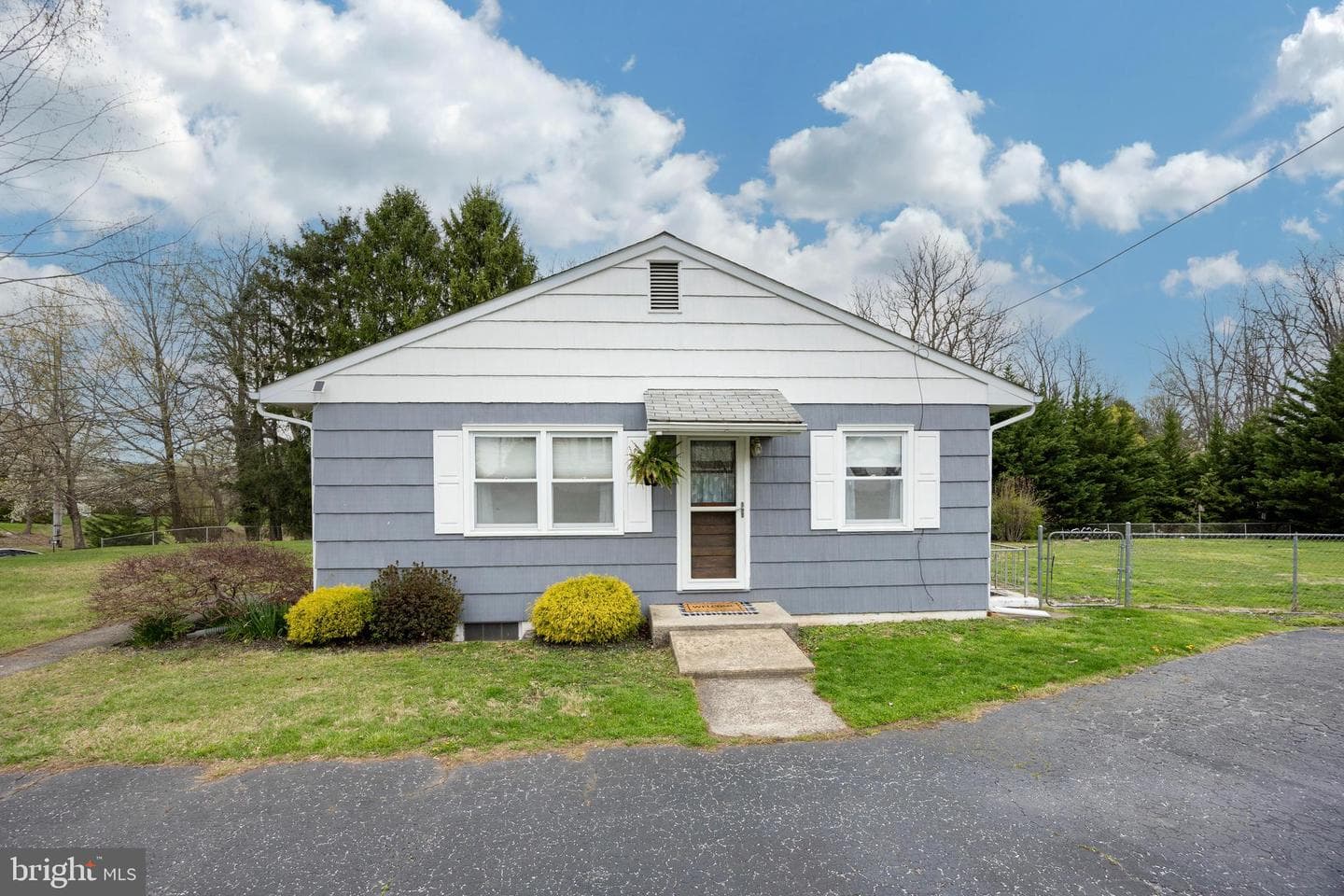 897 Old Schuylkill Road photo 3