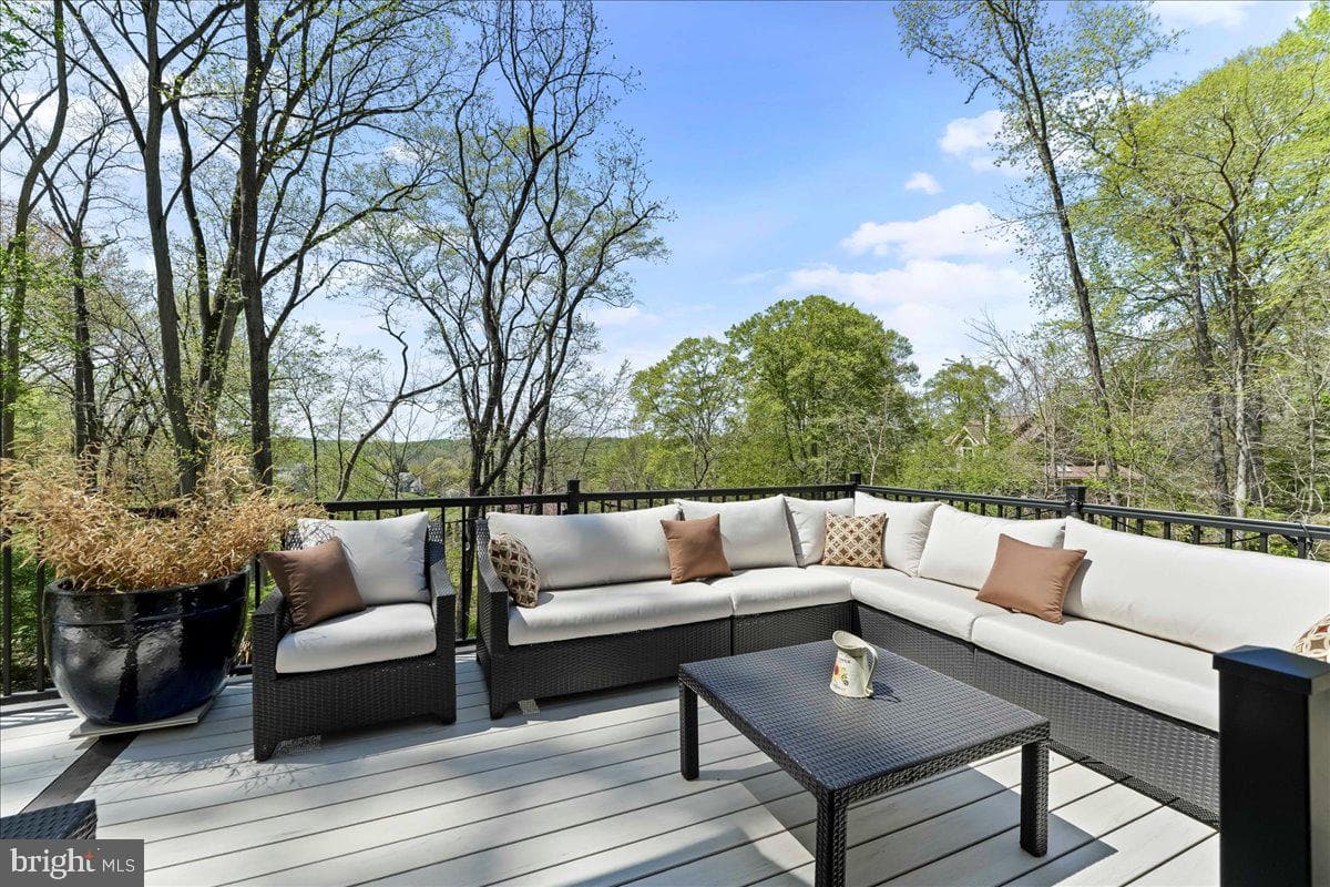 19 White Clay Drive photo 37