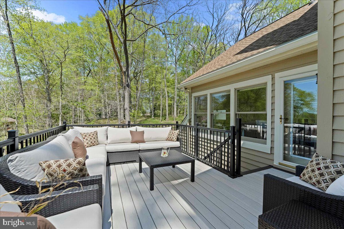 19 White Clay Drive photo 38