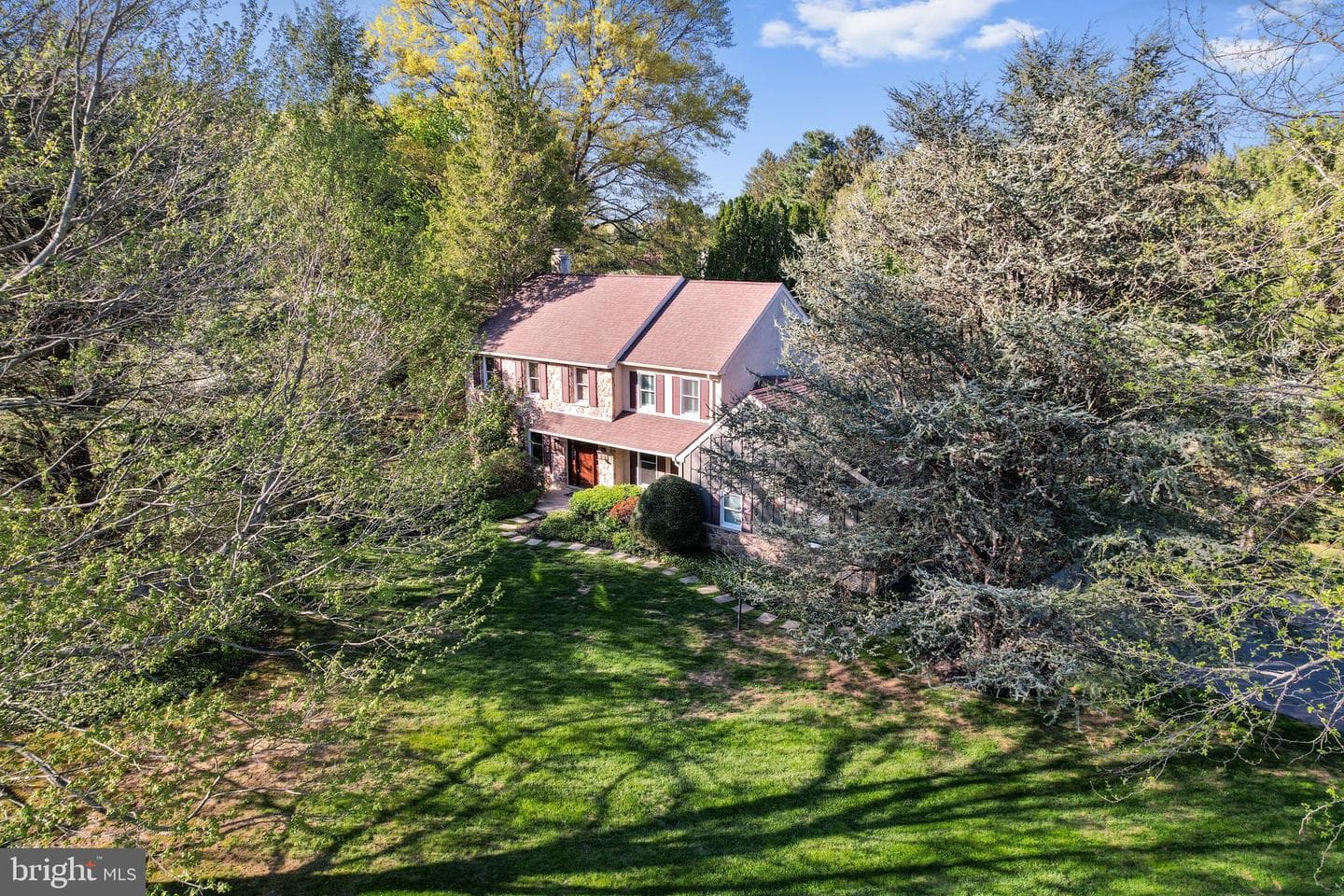 323 Maple Drive photo 4