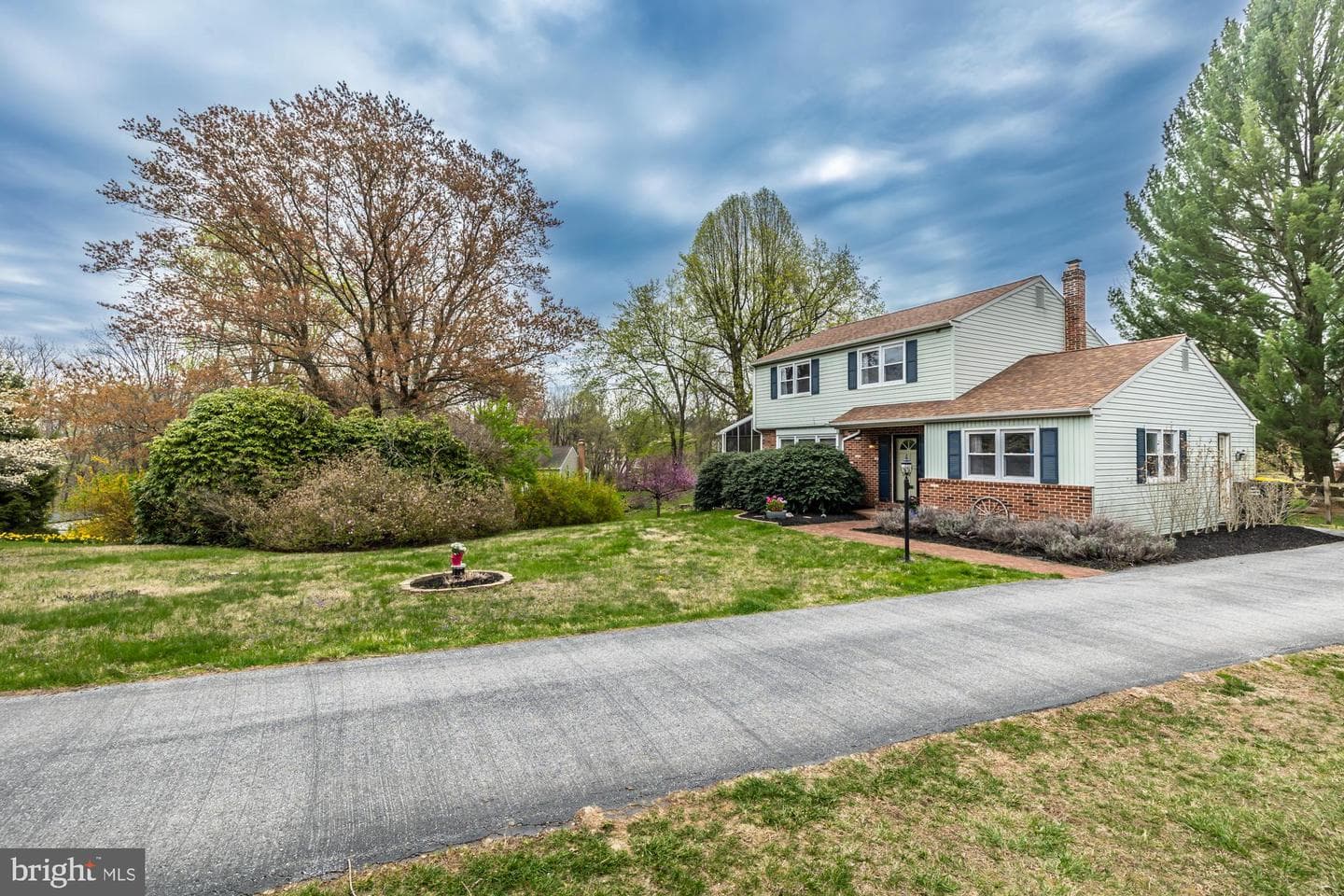 1107 Overlook Drive photo 3