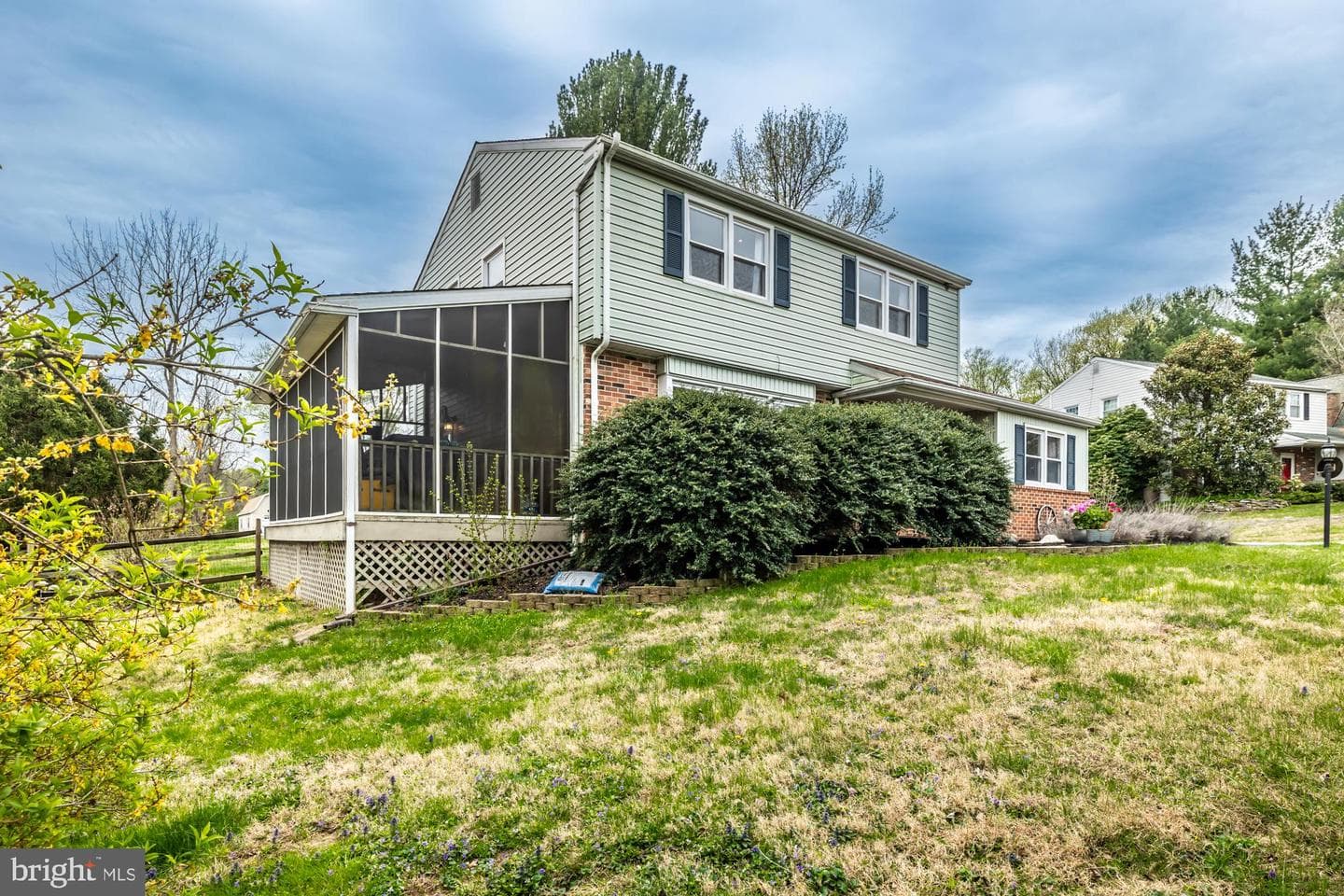 1107 Overlook Drive photo 4