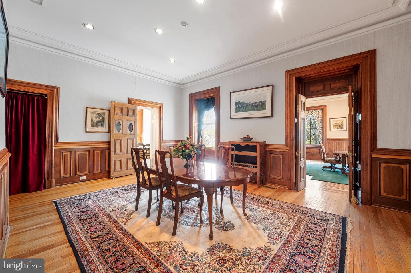 99 Starr Street photo 11