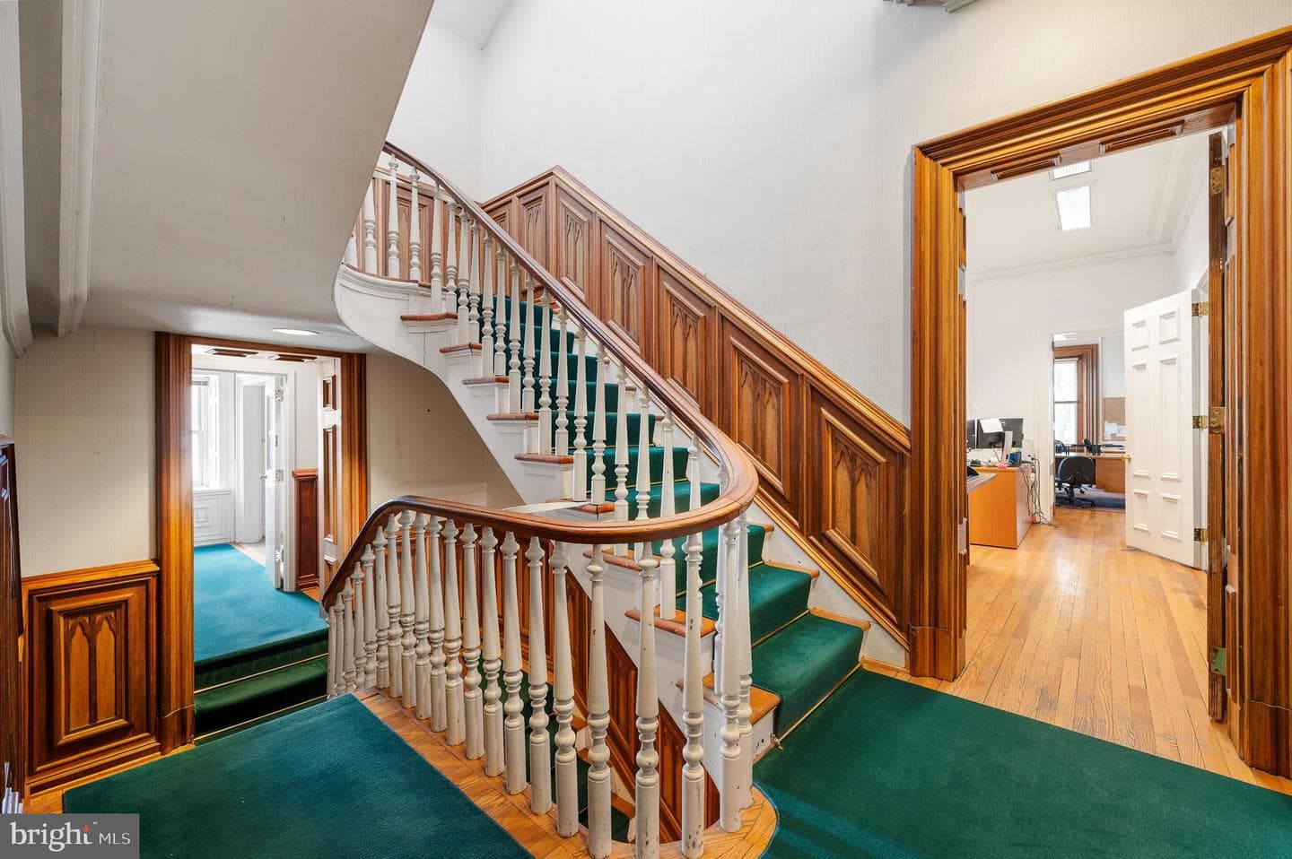 99 Starr Street photo 15