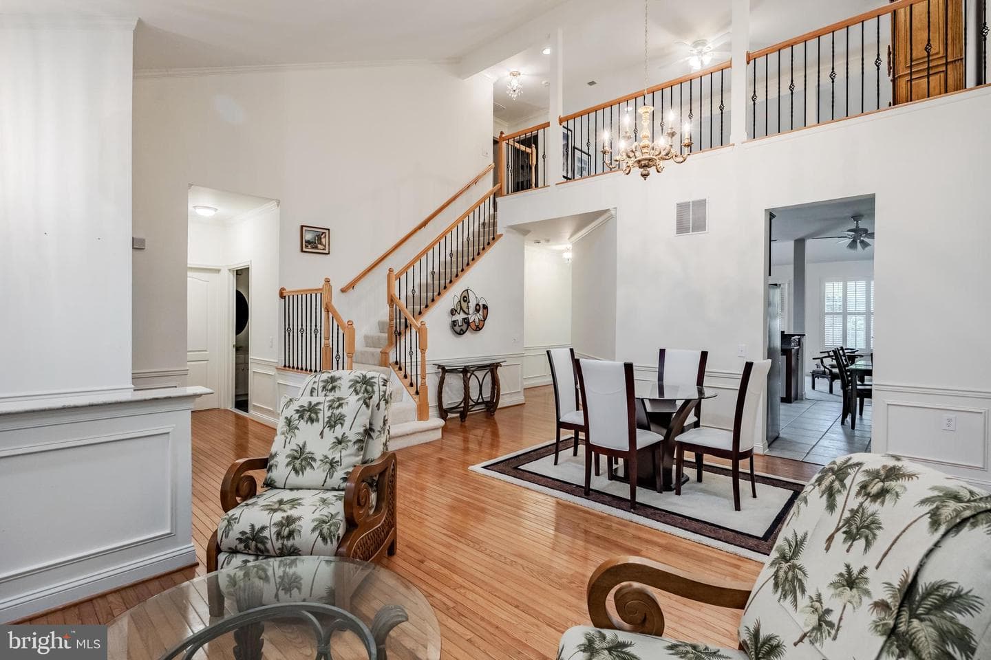 1736 Yardley Drive photo 3