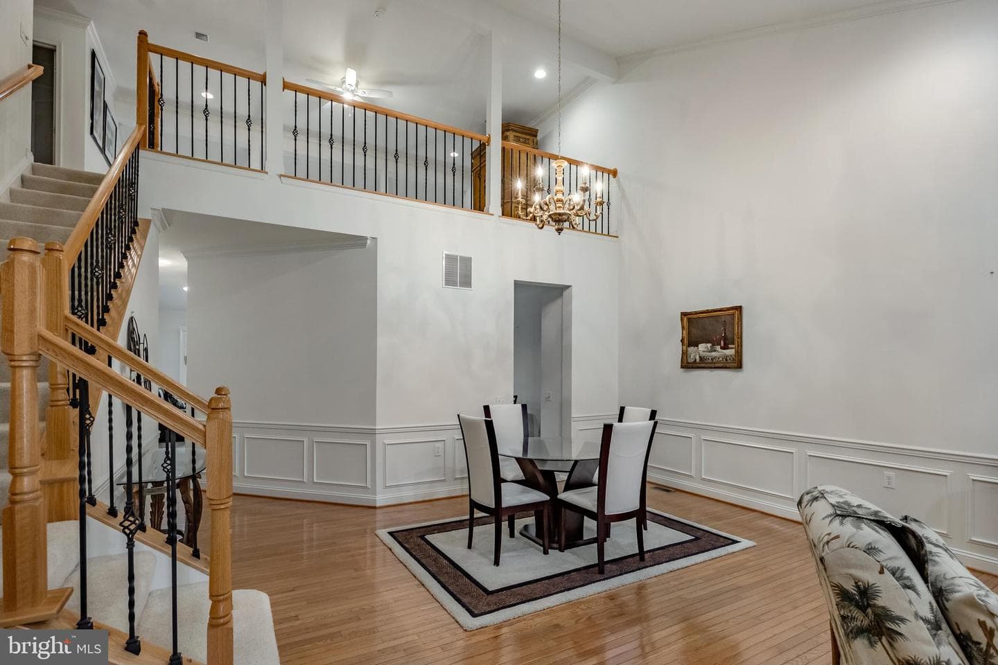 1736 Yardley Drive photo 4