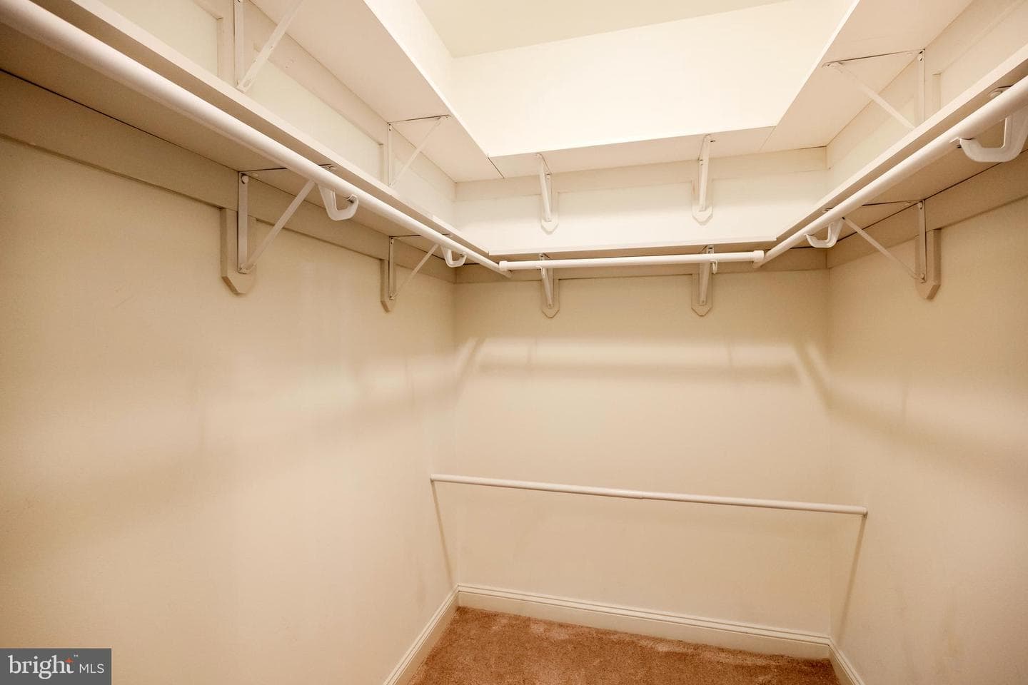 1736 Yardley Drive photo 40