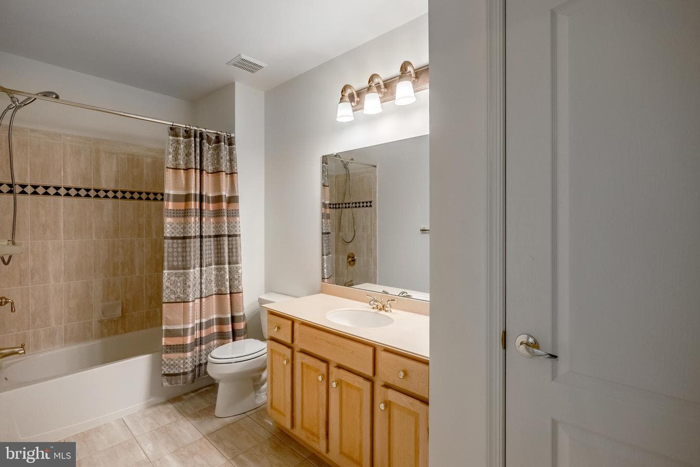1736 Yardley Drive photo 41