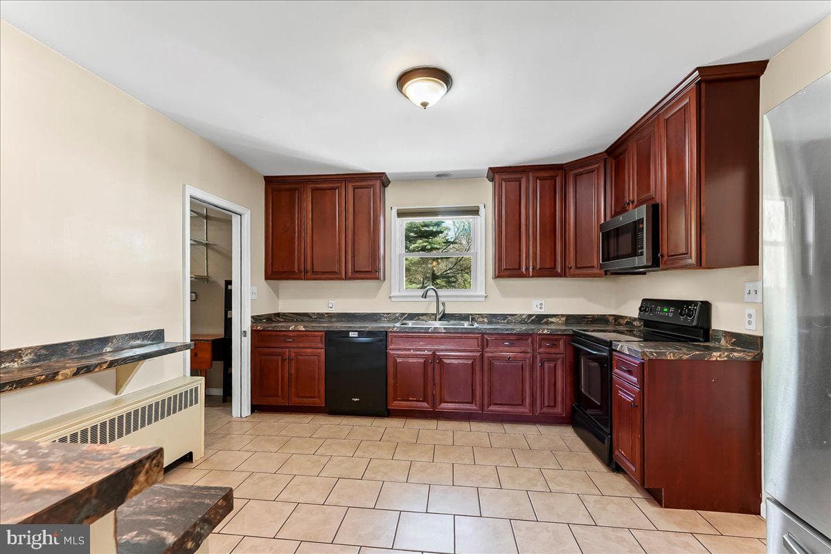 128 Elkdale Road photo 10