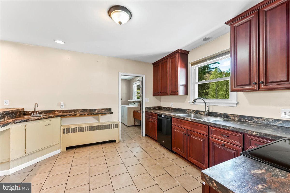 128 Elkdale Road photo 12