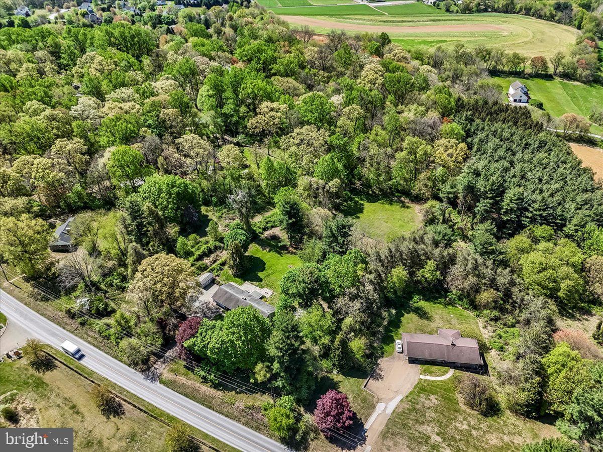 128 Elkdale Road photo 3