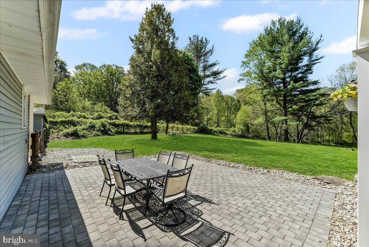 128 Elkdale Road photo 35