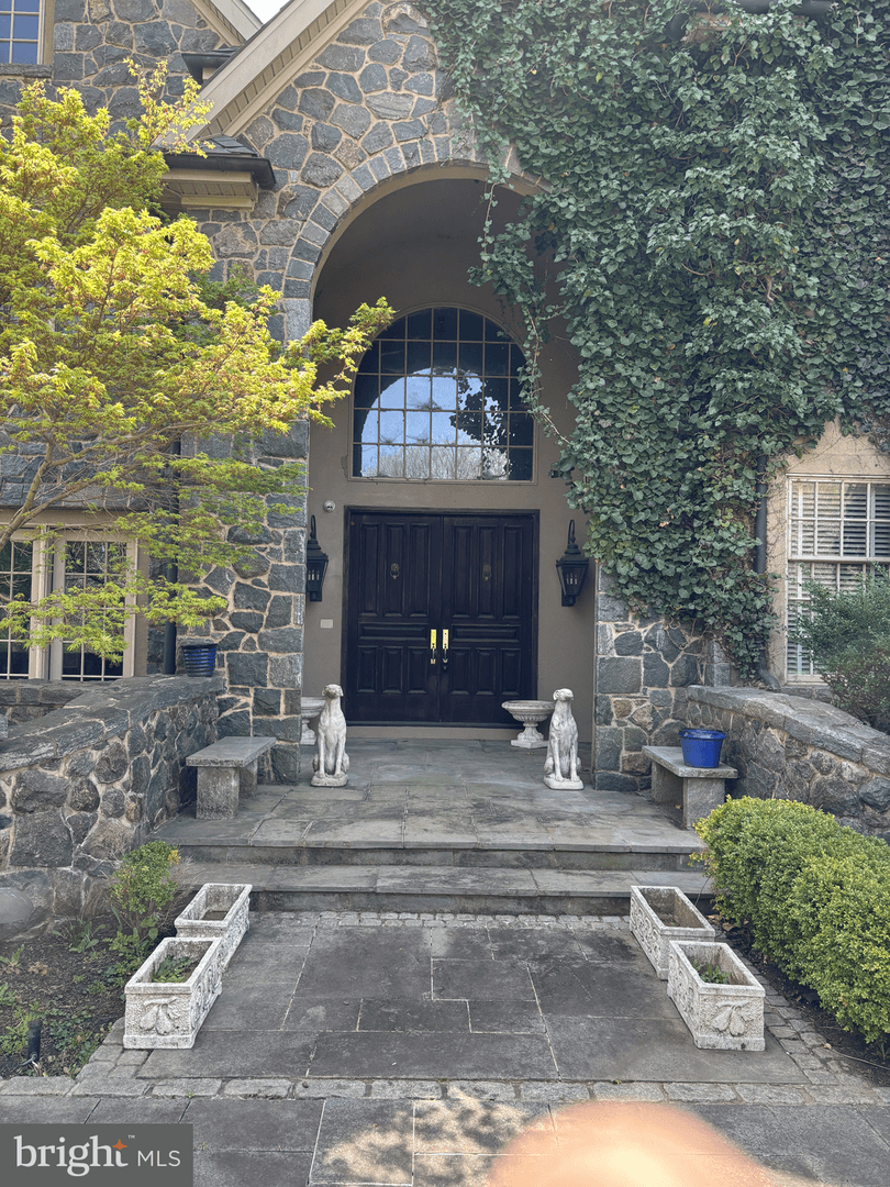 40 Nivin Lane photo 17