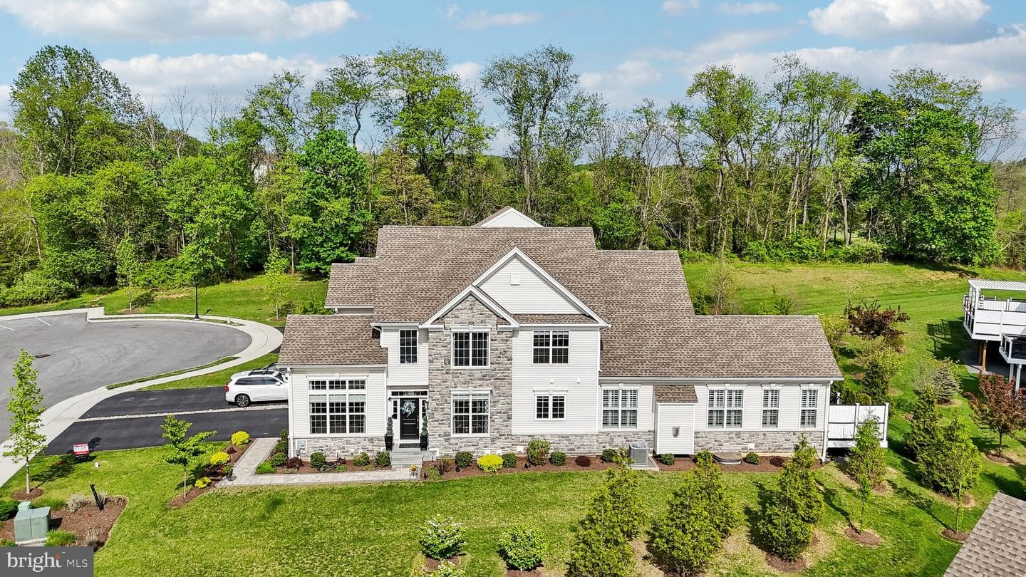 207 Reid Way