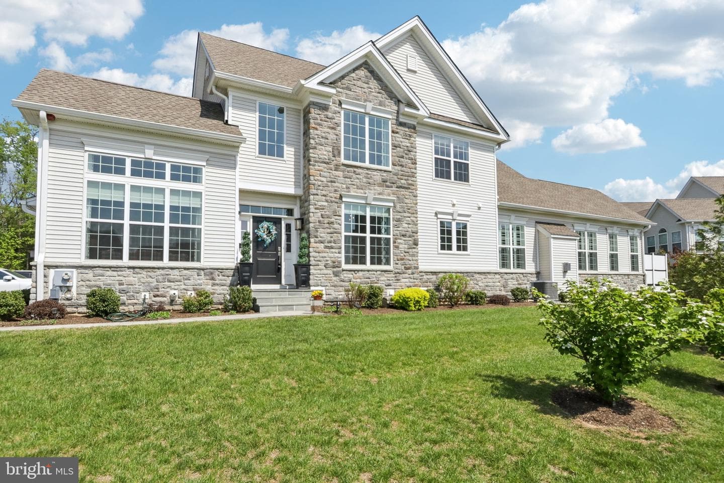 207 Reid Way photo 3