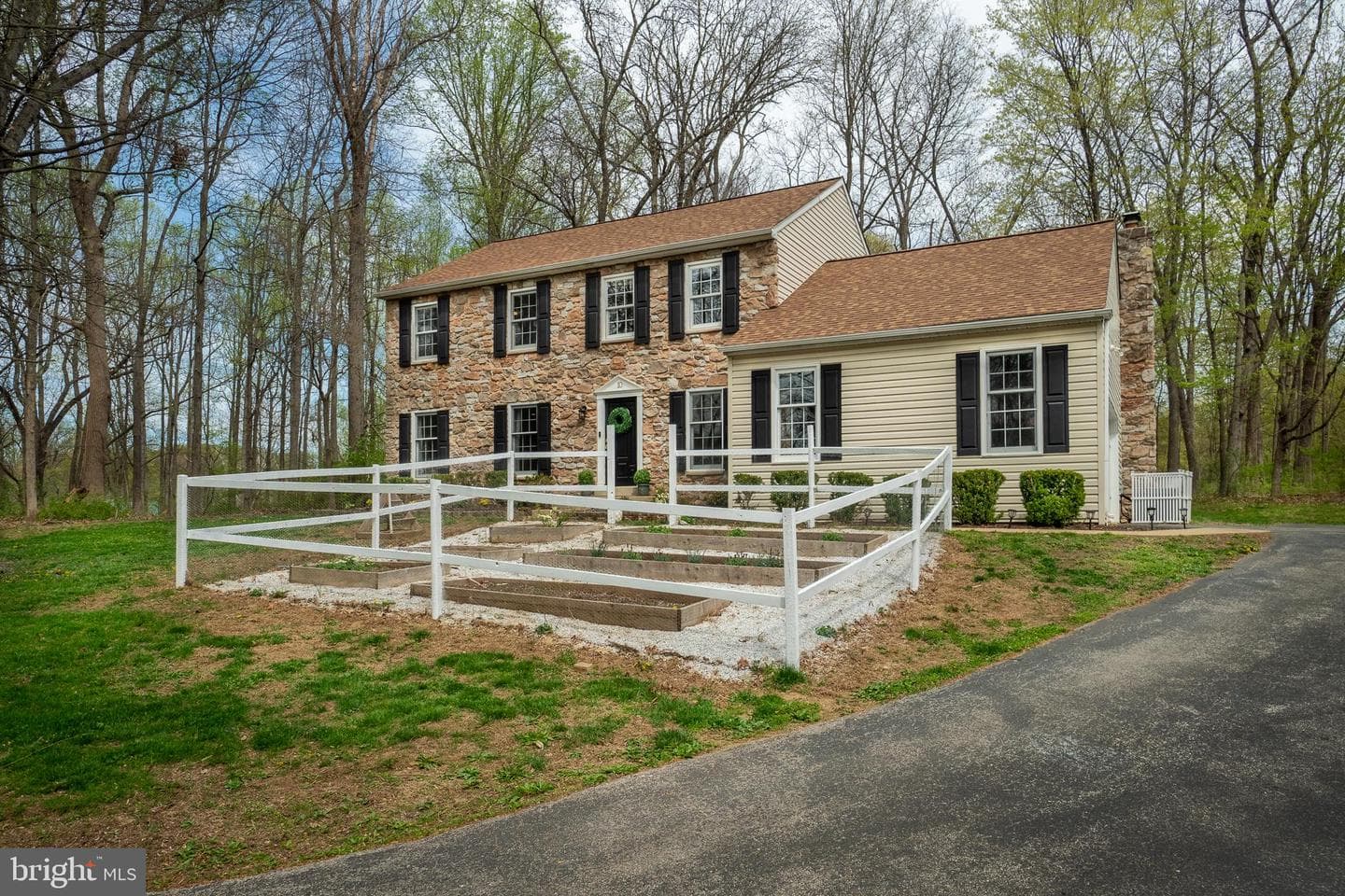 10 N Wertz Lane photo 1