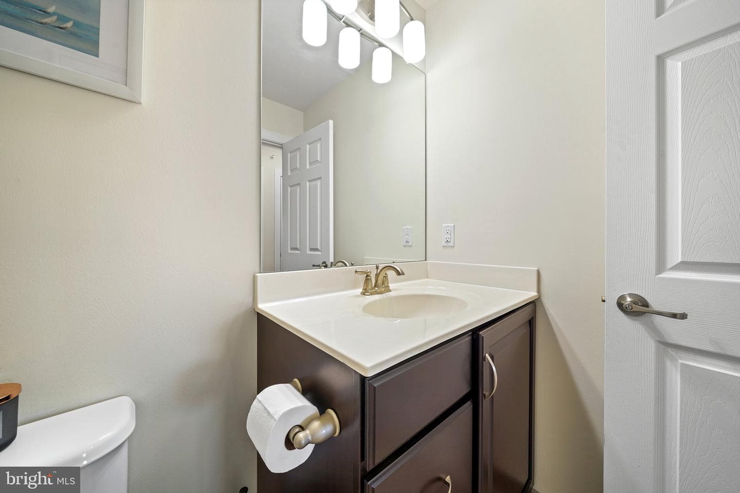 318 E Barnard Street photo 26