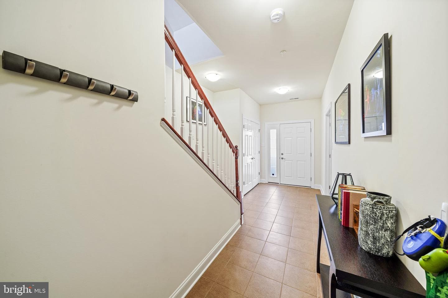 318 E Barnard Street photo 3