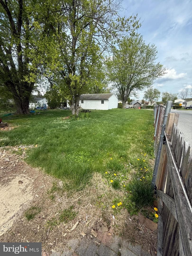 704 W Bridge Street photo 8