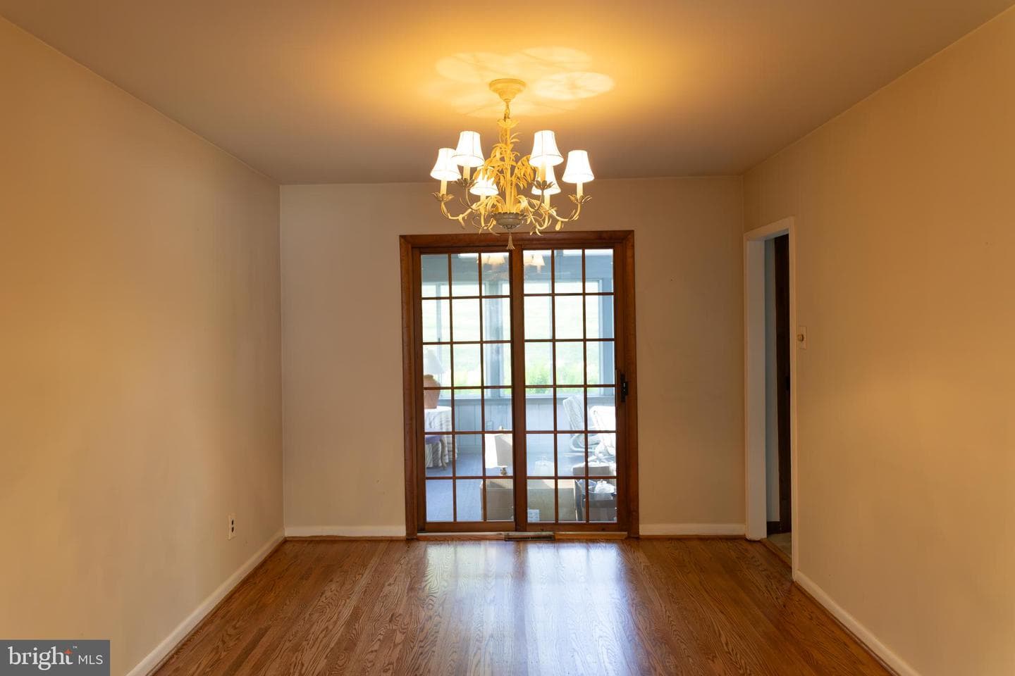 403 Leslie Lane photo 10