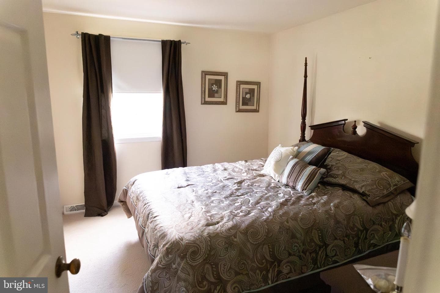 403 Leslie Lane photo 16