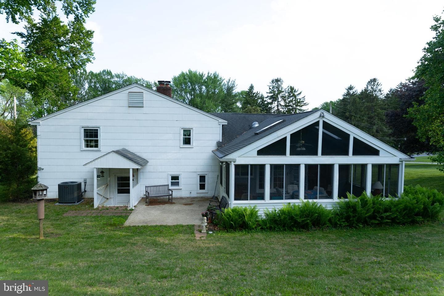 403 Leslie Lane photo 6