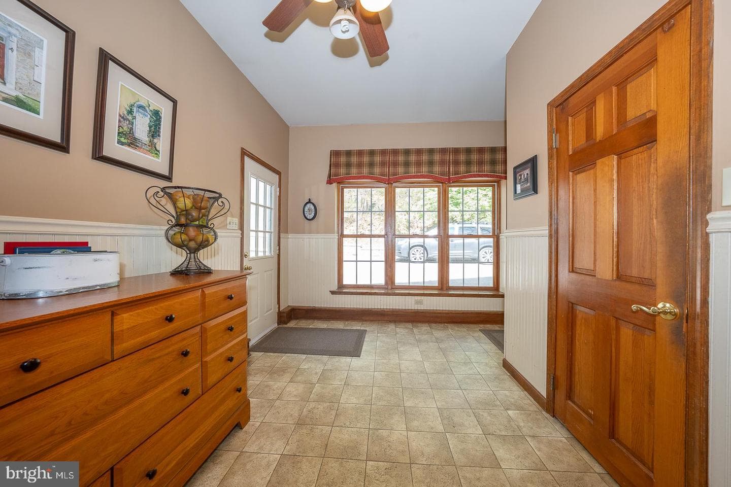 266 Deerhaven Way photo 23